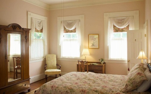 Lookaway Inn image 15